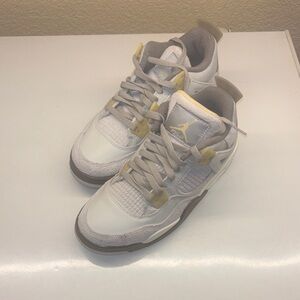 Jordan 4 Craft Photon Dust